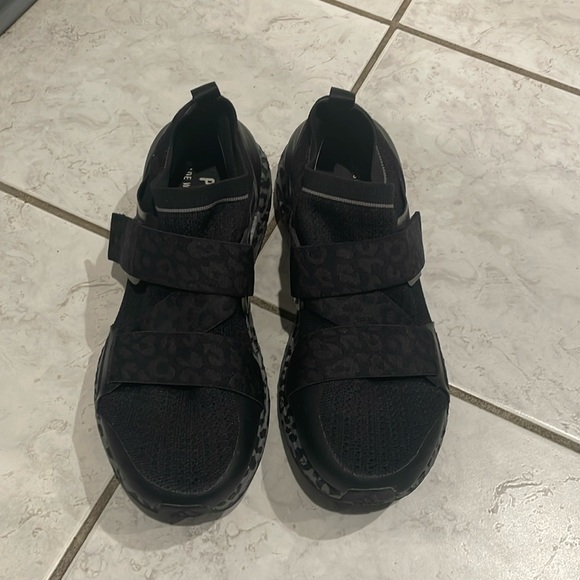 Stella McCartney x Wmns Ultraboost X Black Leopard Adidas sneaker size 8.5 - Picture 1 of 5
